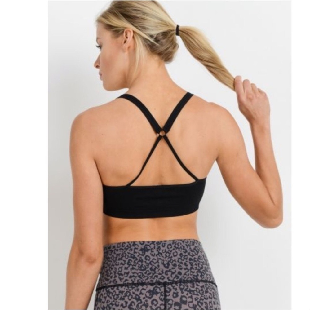 Mono B size S sports bra Black cross back bralette criss cross seamless new